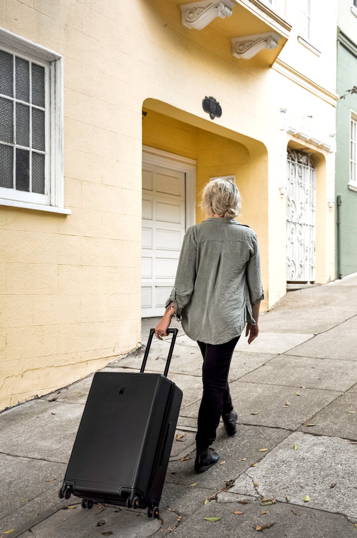 What's the Best Checked Luggage Brand for International Travel That Holds Up to Rough Handling?