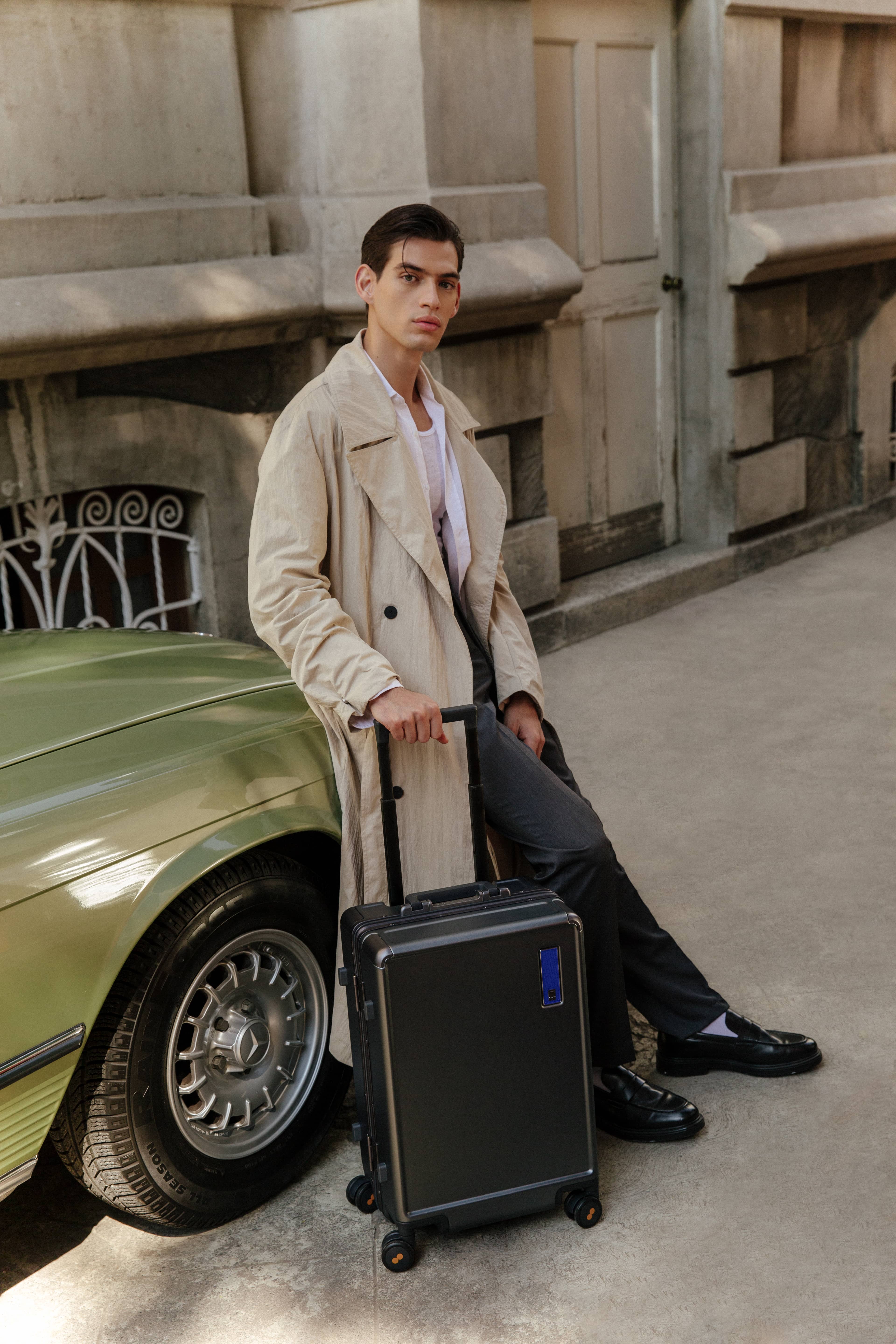 Hegent Carry-On Luggage 20''